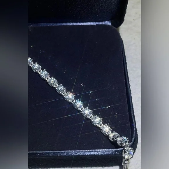 10 Carat Moissanite Diamond Women’s Sterling Silver Tennis Bracelet - Picture 3 of 6